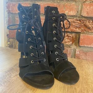 Lace up Steve Madden pumps